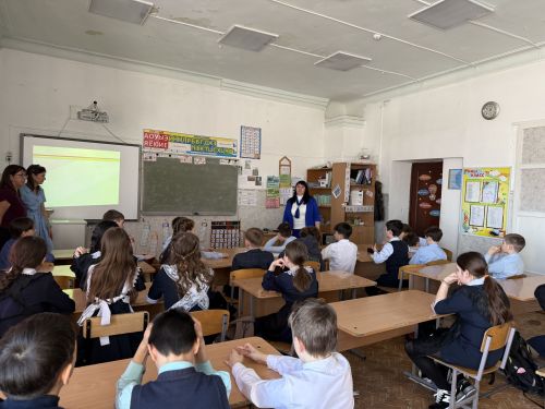В гимназии №1 Агрыза прошла квиз-игра «Где логика?» по правилам дорожного движения