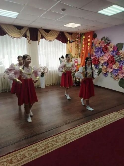 В приюте «Ласка» отметили Международный женский день праздничным концертом