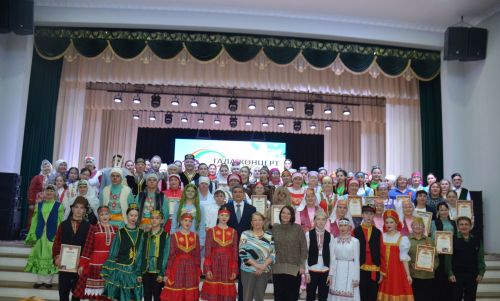 Триумф талантов: в Агрызском районе прошёл гала-концерт «Радуга культур»