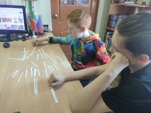 В Варклед-Бодьинской сельской библиотеке прошла литературная игра «Тайны и загадки книжных полок»