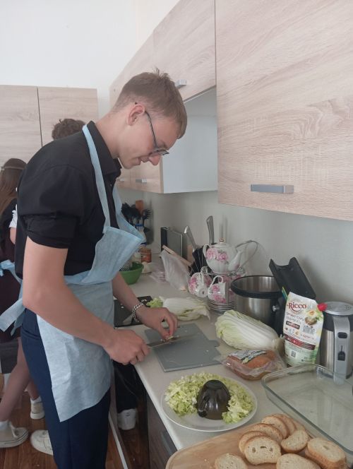 Учащиеся Красноборской школы осваивают кулинарное дело