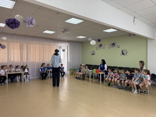 В детском саду № 6 города Агрыза прошла игра по ПДД «Знаем и соблюдаем!»
