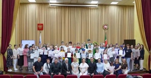 Учащиеся Бимской школы и Сарсак-Омгинского лицея приняли участие в конкурсе чтецов в Казани