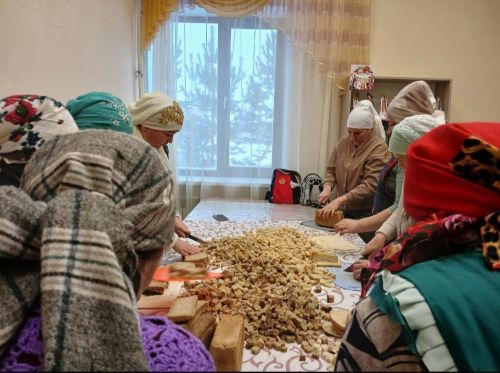 Участники объединения «Су юлы» приготовили гуманитарную помощь для военнослужащих