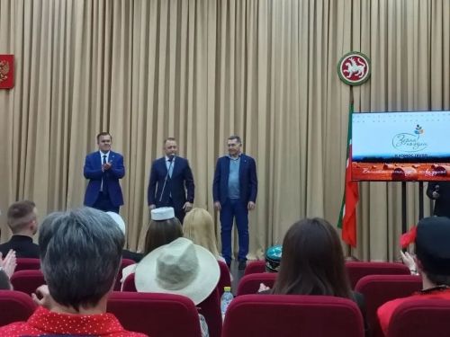 Учащиеся Бимской школы и Сарсак-Омгинского лицея приняли участие в конкурсе чтецов в Казани