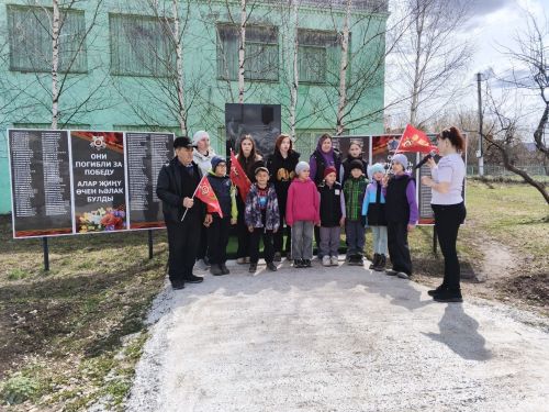 В Девятернинской школе провели велопробег к 81-й годовщине Победы
