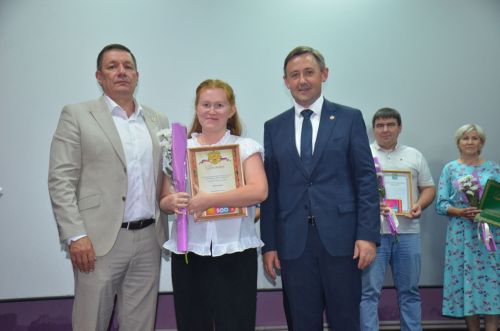 В Агрызе состоялось награждение медицинских работников