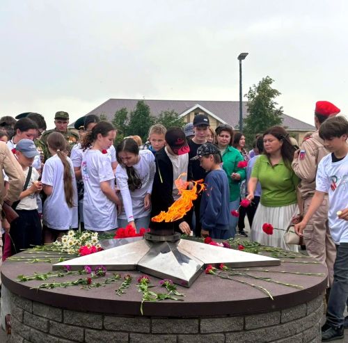 На площади Победы в Агрызе прошла церемония ко Дню памяти и скорби