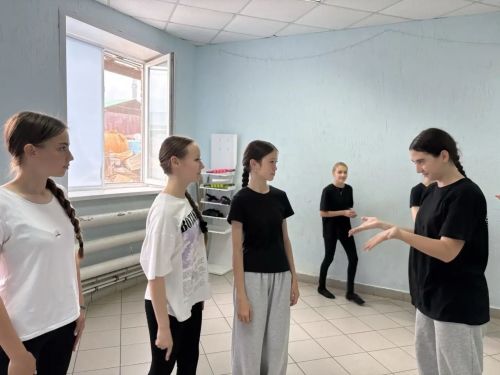 В Агрызе прошёл мастер-класс по актёрскому мастерству «Голос, движение, образ»