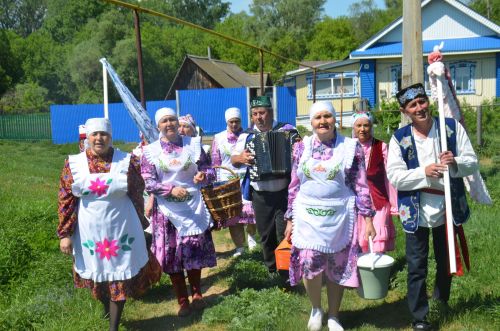 Сбор подарков к Сабантую в Уразаево: традиция, которая объединяет