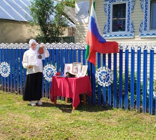 В Салаушах открыли мемориальную доску в память о герое