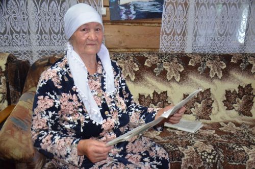 Ветеран труда Разия Юсупова отмечает 80-летний юбилей