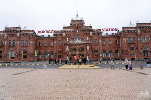В Татарстане восемь школьников получили летнюю работу помощниками дежурных по вокзалу
