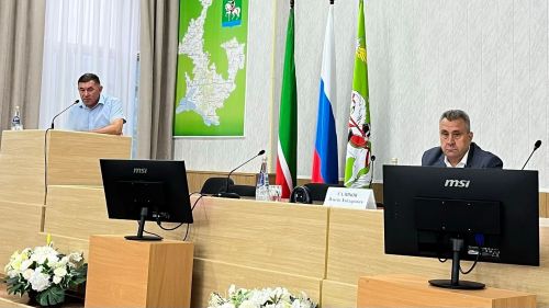 В Агрызе прошла рабочая встреча с коллективами предприятий ЖКХ
