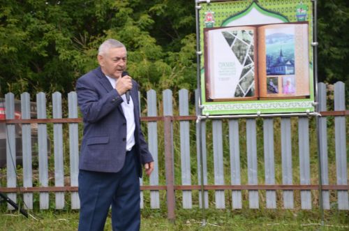 Связующий мост времен: презентация книги «Сукман — родина предков» прошла в родном селе авторов