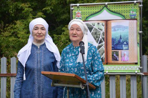 Связующий мост времен: презентация книги «Сукман — родина предков» прошла в родном селе авторов