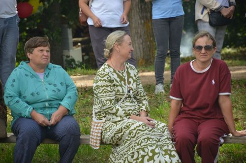 Связующий мост времен: презентация книги «Сукман — родина предков» прошла в родном селе авторов