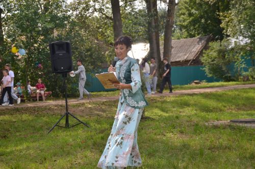 Связующий мост времен: презентация книги «Сукман — родина предков» прошла в родном селе авторов