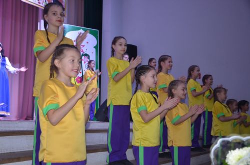 Концерт ко Дню матери