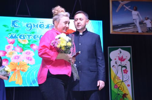 Концерт ко Дню матери