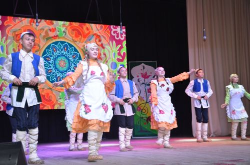 Гала-концерт районного фестиваля "Радуга культур"