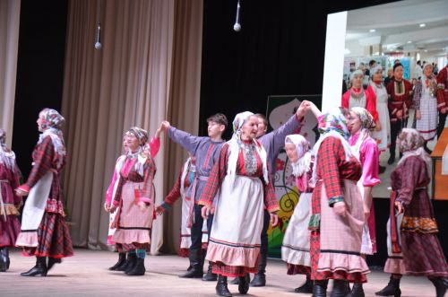 Гала-концерт районного фестиваля "Радуга культур"