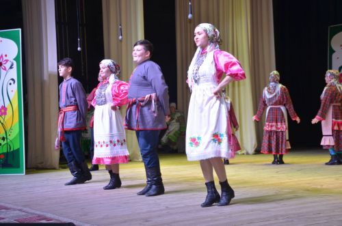 Гала-концерт районного фестиваля "Радуга культур"