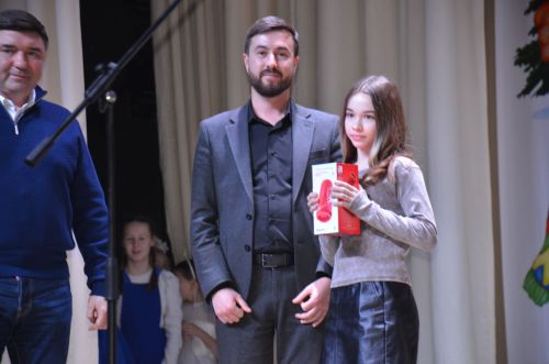 Новогоднее представление «Новогоднее путешествие» для детей Агрызского района