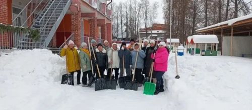 Общегородской субботник борьбы со снегом