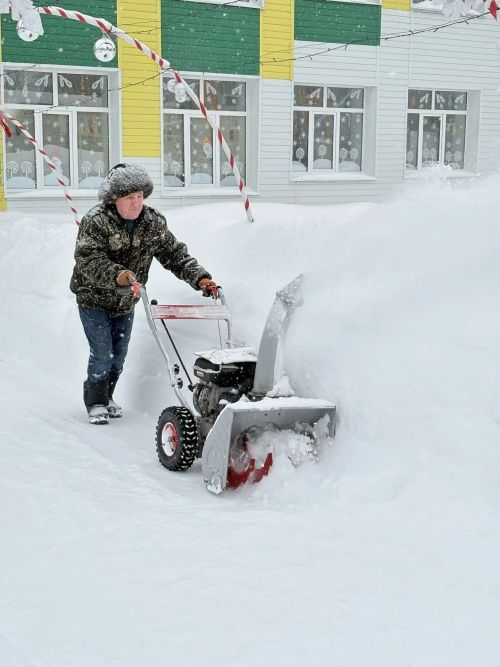 Общегородской субботник борьбы со снегом