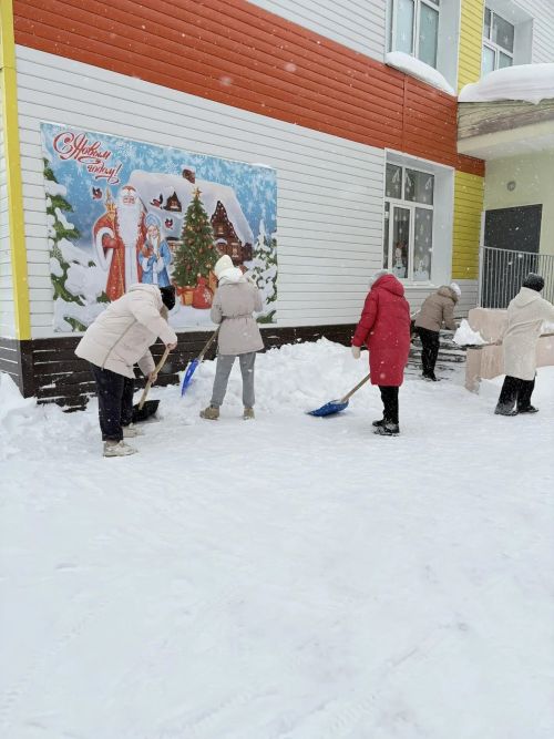 Общегородской субботник борьбы со снегом
