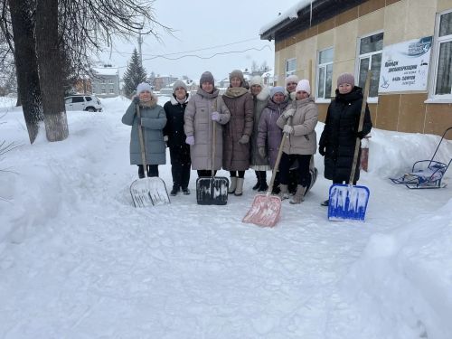 Общегородской субботник борьбы со снегом