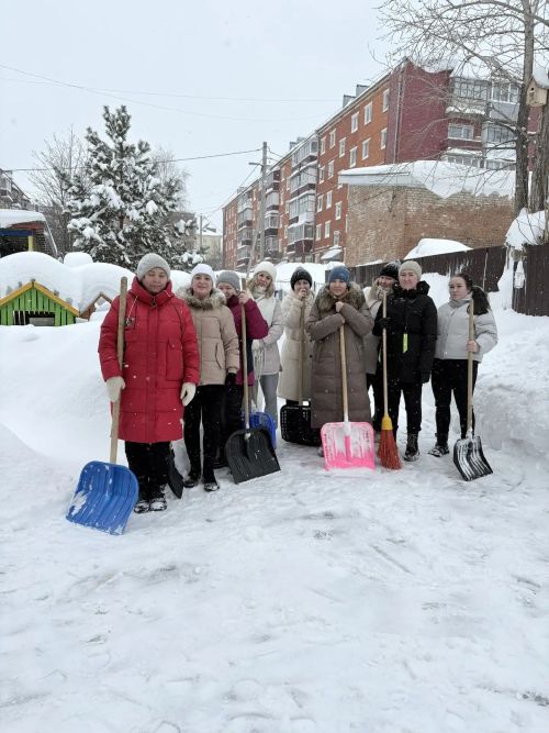 Общегородской субботник борьбы со снегом