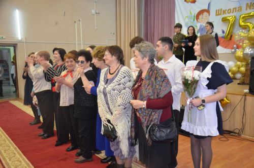 3-я городская школа отпраздновала 75-летний юбилей