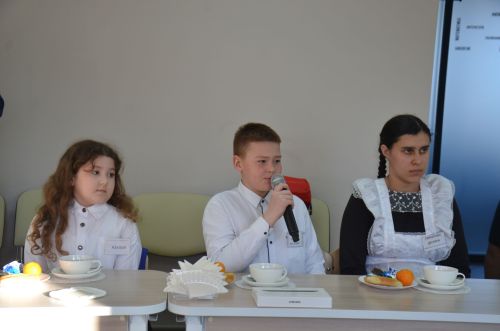 Круглый стол с участием главы района с победителями акции "Одаренные дети глубинки"