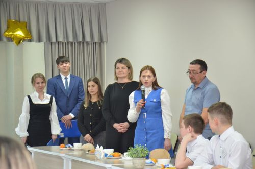 Круглый стол с участием главы района с победителями акции "Одаренные дети глубинки"