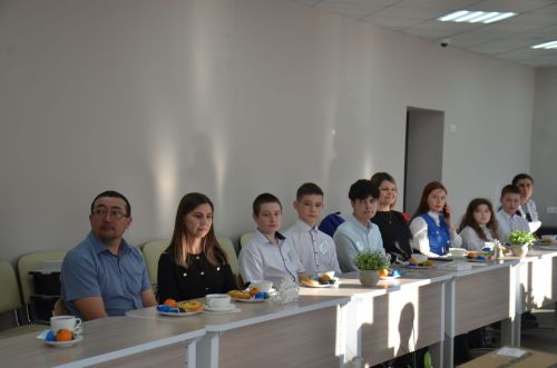 Круглый стол с участием главы района с победителями акции "Одаренные дети глубинки"
