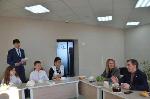 Круглый стол с участием главы района с победителями акции "Одаренные дети глубинки"