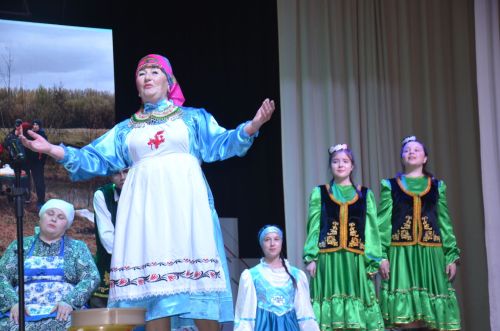 Триумф талантов: в Агрызском районе прошёл гала-концерт «Радуга культур»