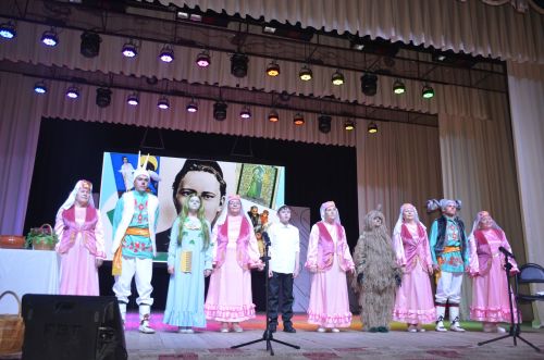 Триумф талантов: в Агрызском районе прошёл гала-концерт «Радуга культур»