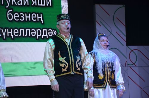Триумф талантов: в Агрызском районе прошёл гала-концерт «Радуга культур»