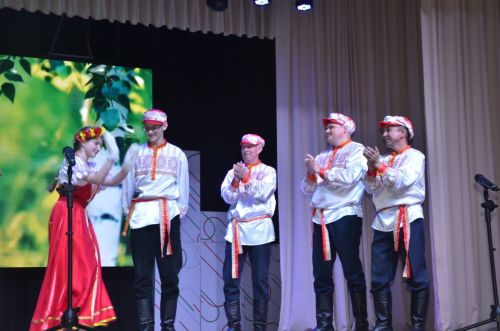 Триумф талантов: в Агрызском районе прошёл гала-концерт «Радуга культур»
