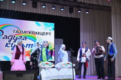 Триумф талантов: в Агрызском районе прошёл гала-концерт «Радуга культур»