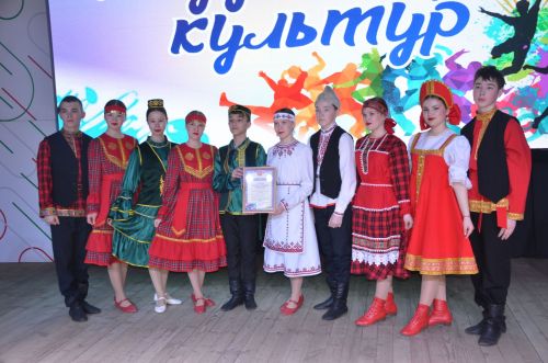 Триумф талантов: в Агрызском районе прошёл гала-концерт «Радуга культур»