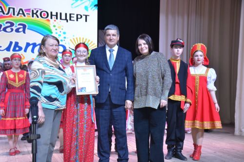 Триумф талантов: в Агрызском районе прошёл гала-концерт «Радуга культур»