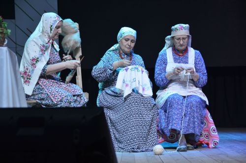 Триумф талантов: в Агрызском районе прошёл гала-концерт «Радуга культур»