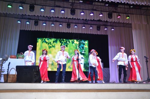 Триумф талантов: в Агрызском районе прошёл гала-концерт «Радуга культур»