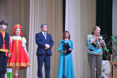 Триумф талантов: в Агрызском районе прошёл гала-концерт «Радуга культур»