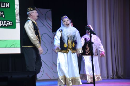 Триумф талантов: в Агрызском районе прошёл гала-концерт «Радуга культур»