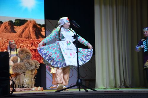 Триумф талантов: в Агрызском районе прошёл гала-концерт «Радуга культур»